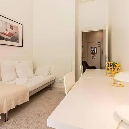 3 Bedrooms And Premium Location In Chiado Apartmán