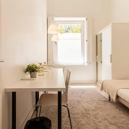 3 Bedrooms And Premium Location In Chiado * Lizbona